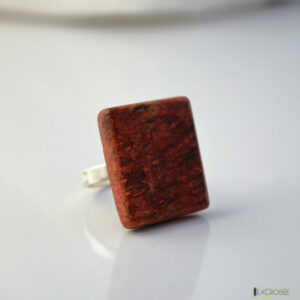 bague-en-bois-loupe-marronnier-rouge