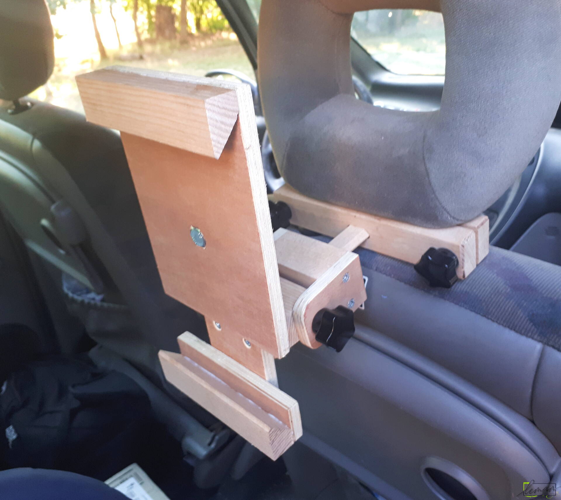 Support tablette pour voiture - Atelier LEMAN